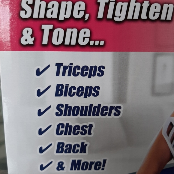 Wondwr Arms - Picture 2 of 4